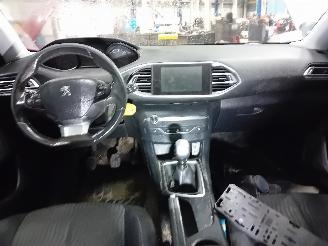 Peugeot 308 308 SW (L4/L9/LC/LJ/LR) Combi 5-drs 1.6 BlueHDi 120 (DV6FC(BHZ)) [88kW=
]  (03-2014/12-2021) picture 5