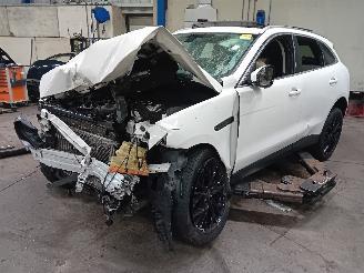 Uttjänta bilar auto Jaguar F-Pace F-Pace SUV 2.0 D 180 16V AWD (204DTD(AJ20D4)) [132kW]  (09-2015/12-202=
5) 2017/5