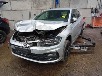 disassembly passenger cars Volkswagen Polo Polo VI (AW1) Hatchback 5-drs 1.0 TSI 12V BlueMotion (DKRF) [85kW]  (0=
9-2017/...) 2019/4