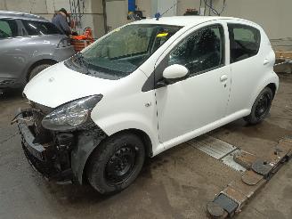demontáž osobní automobily Toyota Aygo Aygo (B10) Hatchback 1.0 12V VVT-i (1KR-FE) [50kW]  (07-2005/05-2014) 2006/10