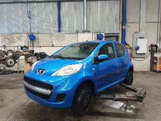 demontáž osobní automobily Peugeot 107 107 Hatchback 1.0 12V (384F(1KR)) [50kW]  (06-2005/05-2014) 2010/5