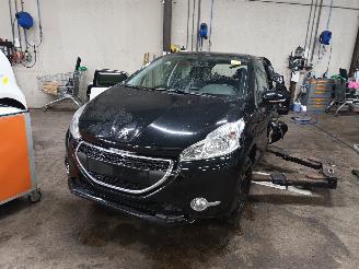 disassembly passenger cars Peugeot 208 208 I (CA/CC/CK/CL) Hatchback 1.2 Vti 12V PureTech 82 (EB2F(HMZ)) [60k=
W]  (03-2012/12-2019) 2012/9