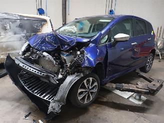 krockskadad bil motor Nissan Note Note (E12) MPV 1.2 68 (HR12DE) [59kW]  (08-2012/12-2016) 2016/2