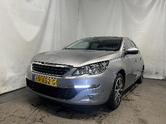 Auto incidentate Peugeot 308 308 SW (L4/L9/LC/LJ/LR) Combi 5-drs 1.2 12V e-THP PureTech 130 (EB2DTS=
(HNY)) [96kW]  (03-2014/06-2021) 2015/12