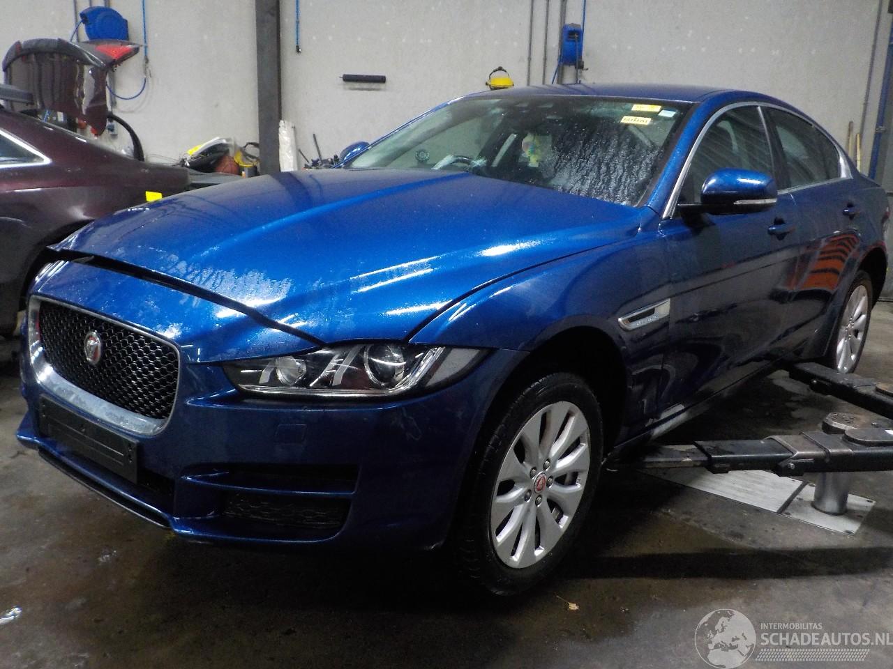 Jaguar XE XE Sedan 2.0 D E-Performance 16V (204DTD(AJ20D4)) [120kW]  (03-2015/..=
=2E)