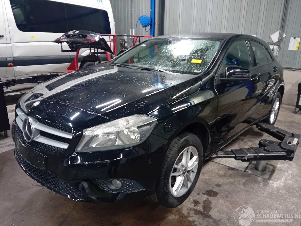 Mercedes A-klasse A (W176) Hatchback 1.5 A-180 CDI 16V (OM607.951) [80kW]  (06-2012/...)=