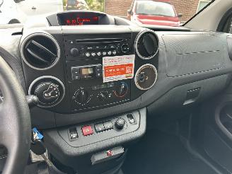 Citroën Berlingo Gereserveerd 1.6 BlueHDI 99pk aut + f1 100 Club Eco S&S - airco - cruise - standkachel - pdc - trekh - klapdeuren - schuifdeur picture 44