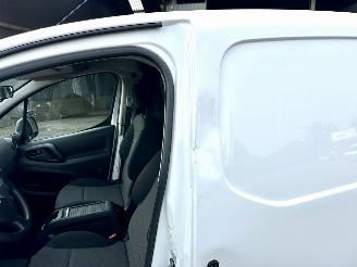 Citroën Berlingo Gereserveerd 1.6 BlueHDI 99pk aut + f1 100 Club Eco S&S - airco - cruise - standkachel - pdc - trekh - klapdeuren - schuifdeur picture 72