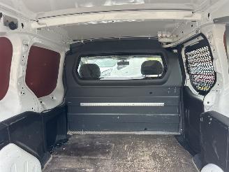 Citroën Berlingo Gereserveerd 1.6 BlueHDI 99pk aut + f1 100 Club Eco S&S - airco - cruise - standkachel - pdc - trekh - klapdeuren - schuifdeur picture 34