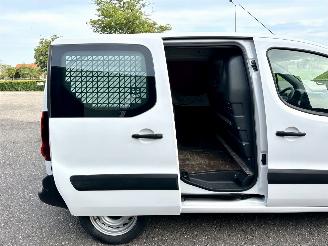 Citroën Berlingo Gereserveerd 1.6 BlueHDI 99pk aut + f1 100 Club Eco S&S - airco - cruise - standkachel - pdc - trekh - klapdeuren - schuifdeur picture 8