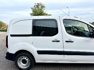 Citroën Berlingo Gereserveerd 1.6 BlueHDI 99pk aut + f1 100 Club Eco S&S - airco - cruise - standkachel - pdc - trekh - klapdeuren - schuifdeur picture 74