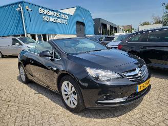 Voiture accidenté Opel Cascada CABRIO AUTOM  1.6 Turbo Innovation  LAKSCHADE 2018/6