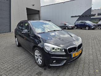 BMW 2-serie 225e iPerformance xDrive / 64 dkm picture 13