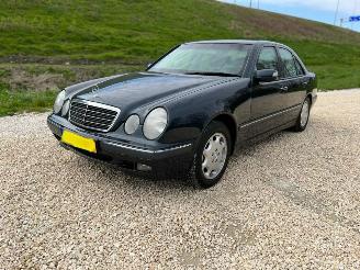 Voiture accidenté Mercedes E-klasse 430 Avantgarde !!! B6 ARMOURED GEPANTSERD GEPANZERT!!! 2001/1