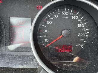 Audi A4 3.0 V6 Cabriolet picture 7