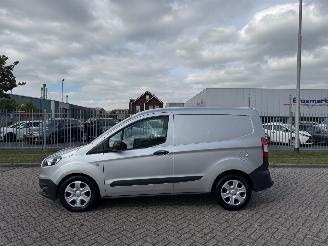 Ford Transit Courier Van  picture 2