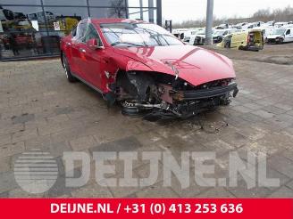 Vrakbiler auto Tesla Model S Model S, Liftback, 2012 P85D 2015/3
