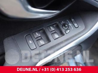 Volvo V-40 V40 (MV), Hatchback 5-drs, 2012 / 2019 1.6 D2 picture 17