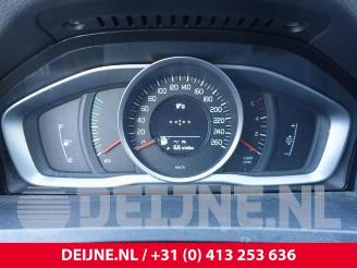 Volvo V-60 V60 I (FW/GW), Combi, 2010 / 2018 2.0 D3 20V picture 30