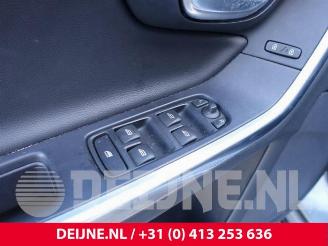 Volvo V-60 V60 I (FW/GW), Combi, 2010 / 2018 2.0 D3 20V picture 19