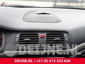 Volvo S-80  picture 19