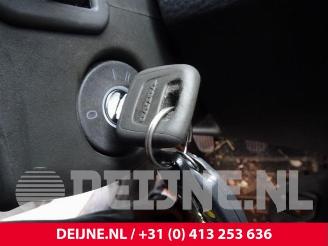 Volvo S-80  picture 18