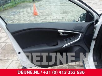 Volvo V-40 V40 (MV), Hatchback 5-drs, 2012 / 2019 2.0 D4 16V picture 15