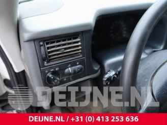 Volkswagen Transporter Transporter/Caravelle T4, Bus, 1990 / 2003 1.9 TDI picture 17