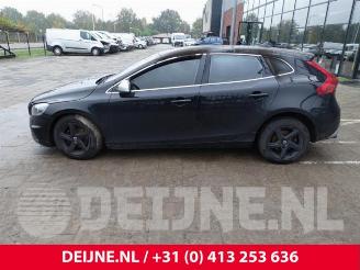 Volvo V-40 V40 (MV), Hatchback 5-drs, 2012 / 2019 2.0 D2 16V picture 4
