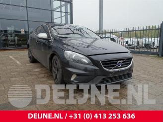 Vrakbiler auto Volvo V-40 V40 (MV), Hatchback 5-drs, 2012 / 2019 2.0 D2 16V 2015/11