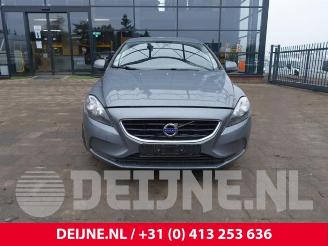 Volvo V-40 V40 (MV), Hatchback 5-drs, 2012 / 2019 2.0 D4 16V picture 2