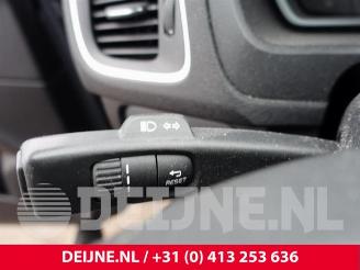 Volvo V-40 V40 (MV), Hatchback 5-drs, 2012 / 2019 2.0 D4 16V picture 22