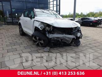 Vrakbiler auto Volvo XC40 XC40 (XZ), SUV, 2017 1.5 T4 Plug-in Hybrid 12V 2022/4