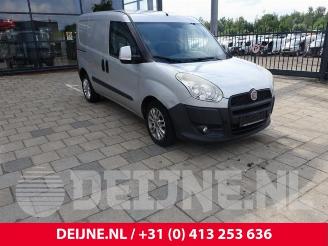 Vrakbiler auto Fiat Doblo Doblo Cargo (263), Van, 2010 1.6 D Multijet 2012/2