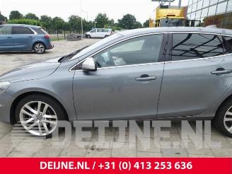 Volvo V-40 V40 (MV), Hatchback 5-drs, 2012 / 2019 2.0 D2 16V picture 15