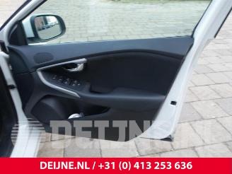 Volvo V-40 V40 (MV), Hatchback 5-drs, 2012 / 2019 1.6 D 16V picture 25