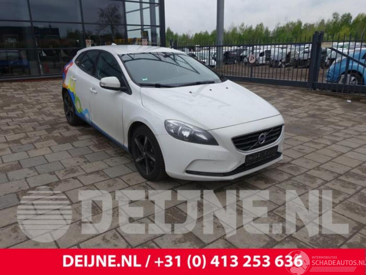 Volvo V-40 V40 (MV), Hatchback 5-drs, 2012 / 2019 2.0 D4 16V