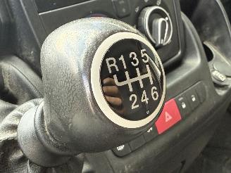 Peugeot Boxer 2.2 HDI Airco 3-PERS picture 9