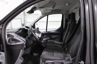 Ford Transit  picture 11