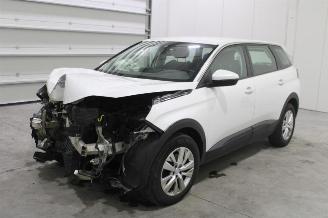 krockskadad bil auto Peugeot 5008  2020/2