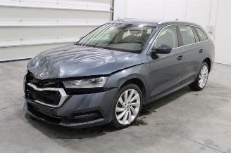 Damaged car Skoda Octavia  2021/3