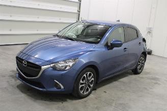 Autoverwertung Mazda 2  2019/6