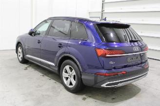 Audi Q7  picture 4