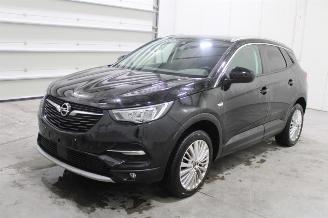 Damaged car Opel Grandland X 2020/3