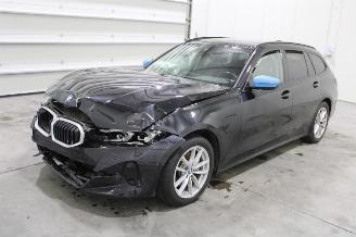 krockskadad bil auto BMW 3-serie 320 2024/4