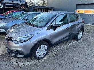 Vrakbiler auto Renault Captur RENAULT CAPTUR I (J5_, H5_) 0.9 TCe 90 2013/10