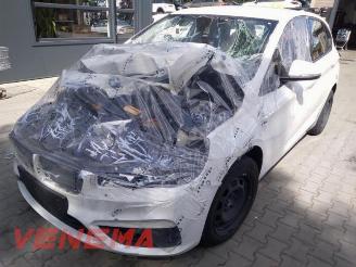 Vrakbiler auto BMW 2-serie 2 serie Active Tourer (F45), MPV, 2013 / 2021 218i 1.5 TwinPower Turbo 12V 2016/10