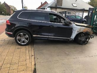 Vrakbiler auto Volkswagen Touareg 3000CC - 193KW - DIESEL 2016/12