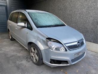 Vrakbiler auto Opel Zafira  2006/9