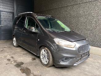 Auto da rottamare Ford Tourneo Courier 2020 1.5 16V Diesel 73Kw 2020/8